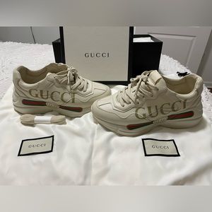 Gucci Rhyton Gucci Logo Leather Sneaker